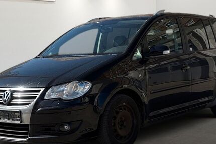 VW Touran 300.207 km 1.499 &euro; Berlin 12681