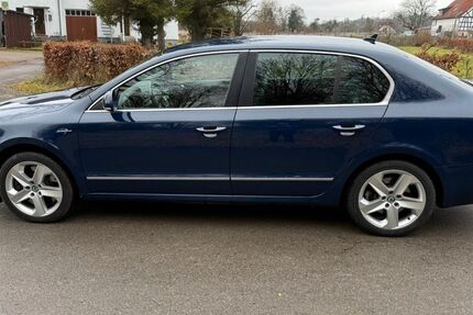 Skoda Superb 143.000 km 11.500 &euro; Konstanz 78467