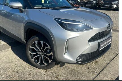 Toyota Yaris Cross 3.050 km 28.990 &euro; Wiesmoor 26639