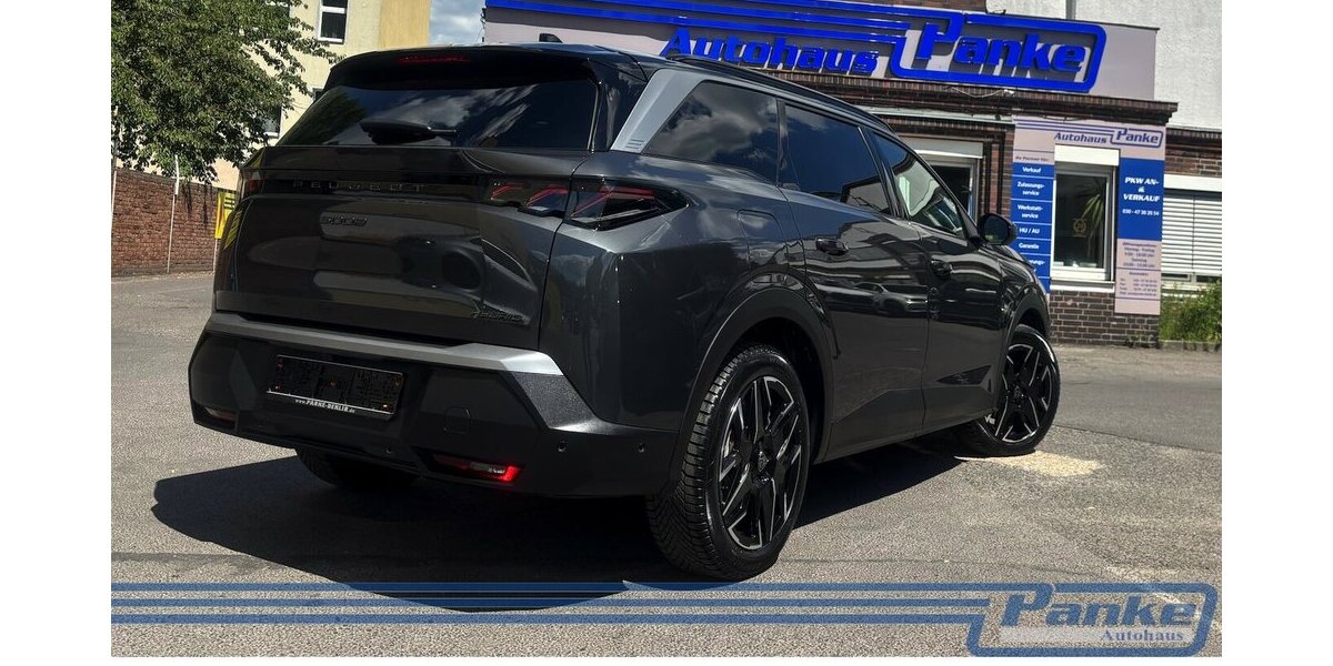 Peugeot 5008 Hybrid 136 GT 7 Sitzer Panorama 22.659 km 31.990 &euro; Berlin 13187