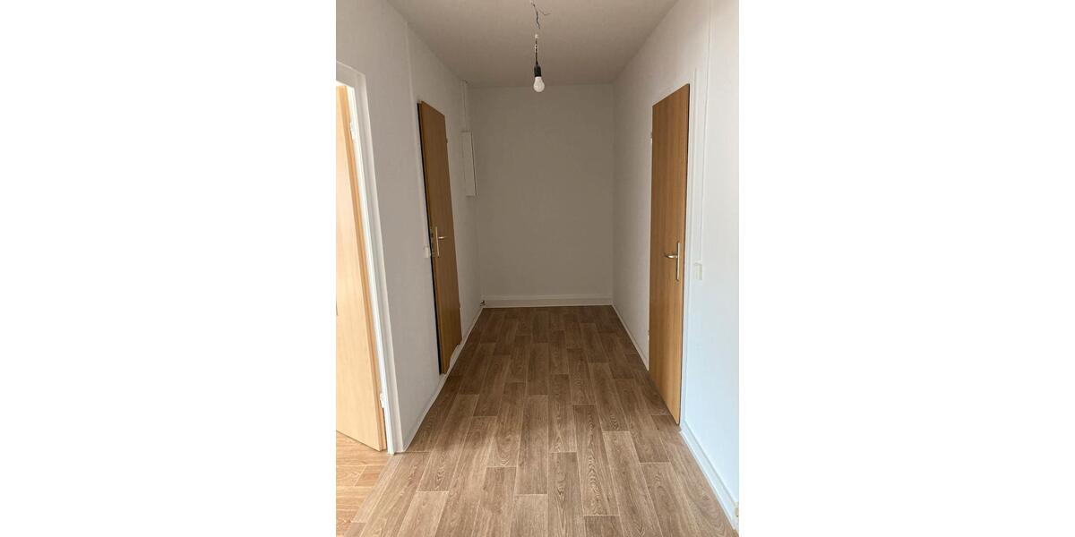 Dachgeschoßwohnung Gera - 3 Zimmer, 65 m&sup2;, 380&euro; | Angebot:26351072