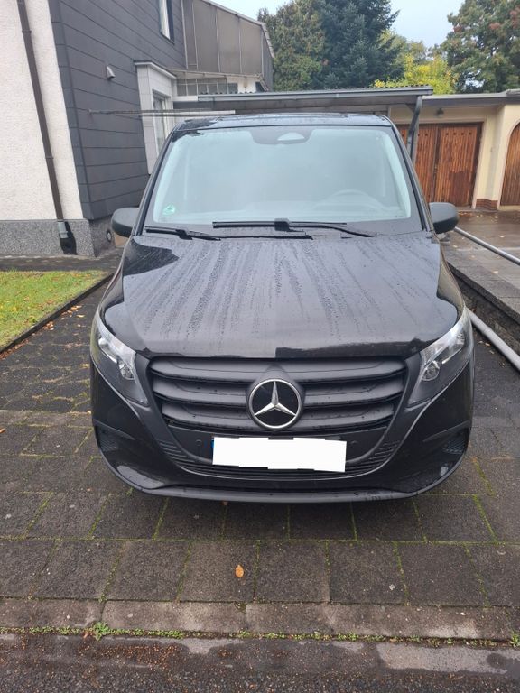 Mercedes-Benz Vito 8.500 km 40.000 € Köln 50968
