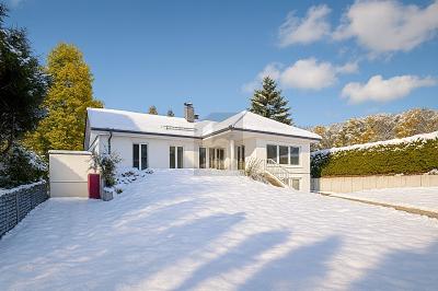 TRAUMHAFTES ANWESEN MITTEN IM NATURSCHUTZGEBIET - Einfamilienhaus Starnberg | Angebot:24992014