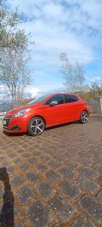 Peugeot 208 112.000 km 10.000 € Burbach 57299