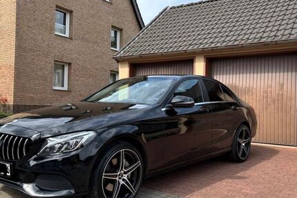 Mercedes-Benz C 250 167.000 km 17.500 &euro; Bielefeld 33611