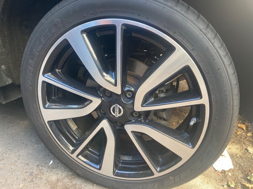 Nissan Qashqai 102.000 km 14.000 € Berlin 10178