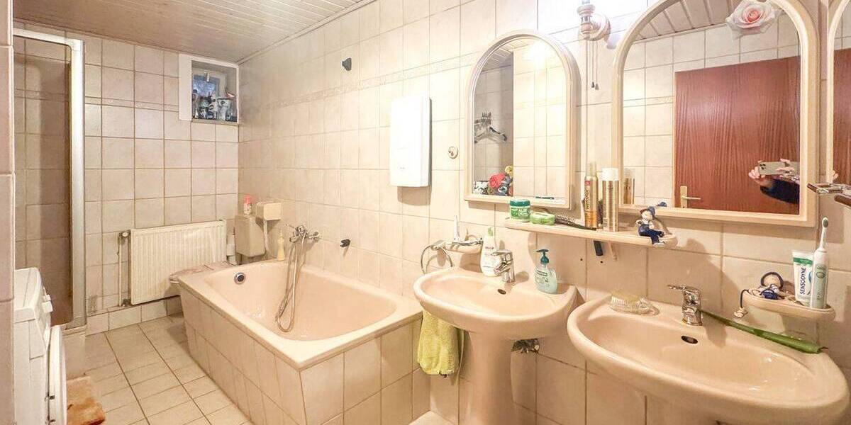 Mehrfamilienhaus, Wohnhaus Seehausen - 5 Zimmer, 125 m&sup2;, 157.000&euro; | Angebot:25706633