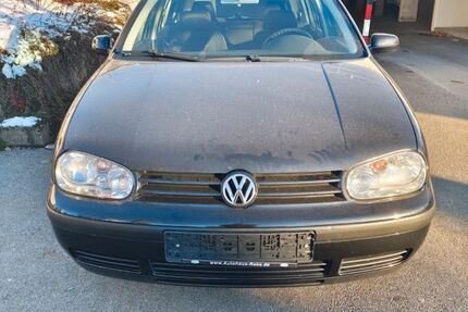 VW Golf 99.500 km 2.490 &euro; Villingen-Schwenningen 78052