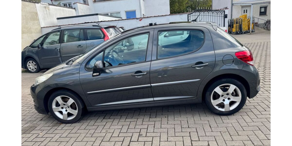 Peugeot 207 117.000 km 2.990 &euro; Worms 67551