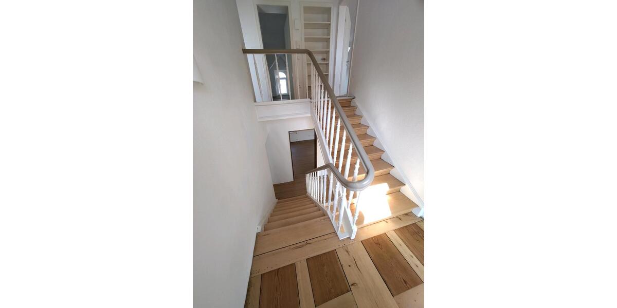 Villa Bonn Beuel-Mitte - 10 Zimmer, 350 m&sup2;, 5.350&euro; | Angebot:25967731