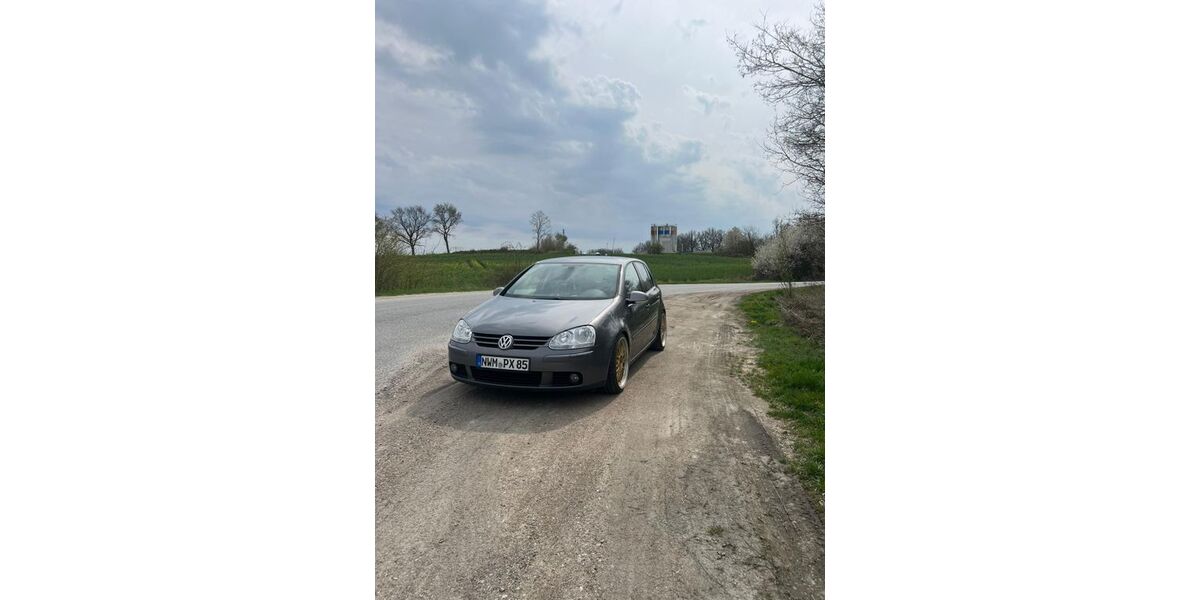 VW Golf 293.000 km 2.500 &euro; Carlow 19217
