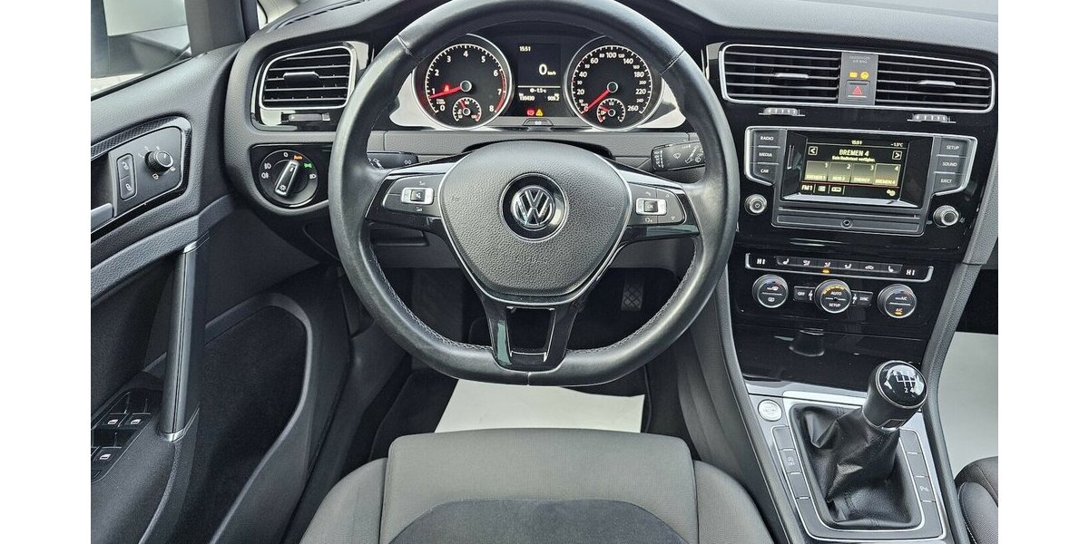 VW Golf VII 1.4 TSI Highline ALCANTARA BI XENON 129.800 km 12.490 &euro; Löhne 32584
