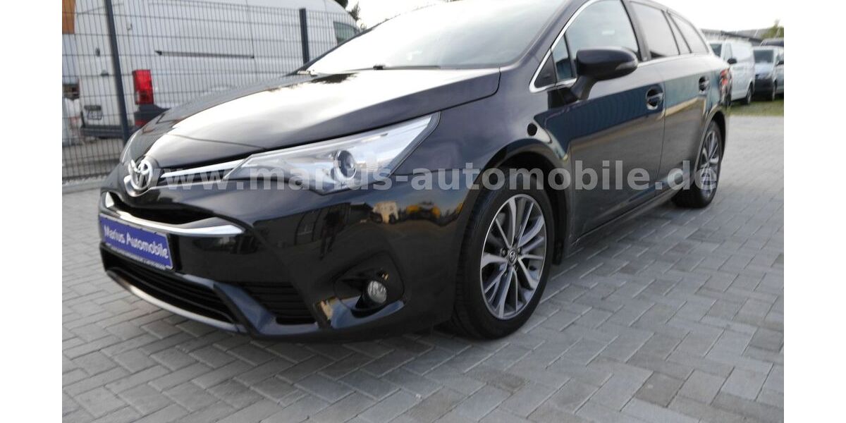 Toyota Avensis 185.600 km 9.600 &euro; Emmendingen 79312