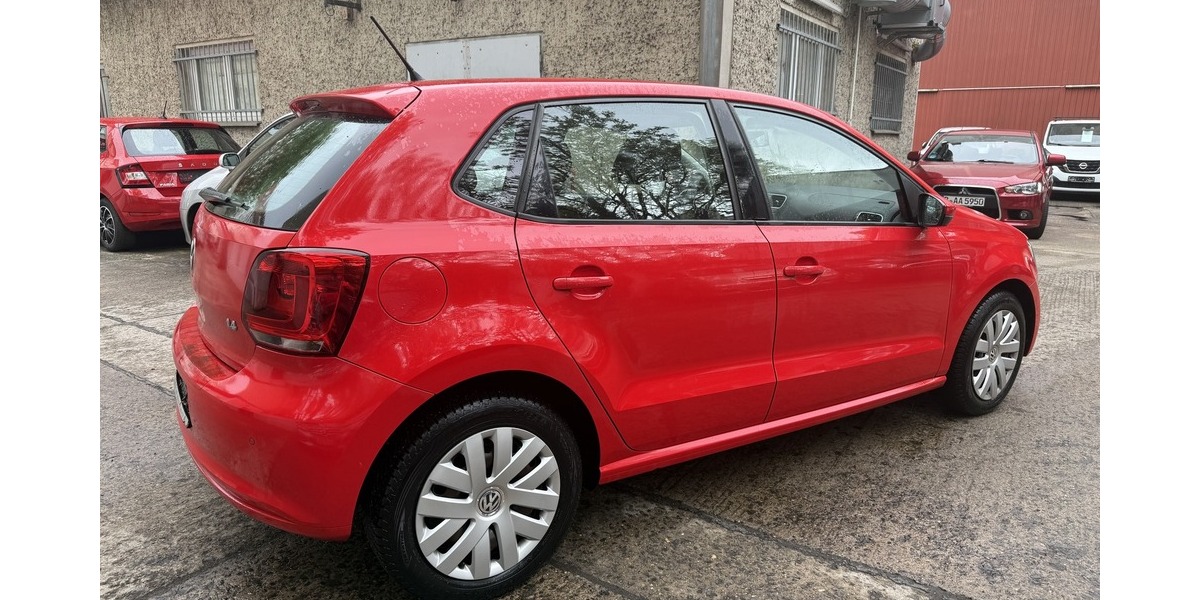 VW Polo 1.4 Comfortline Automatic Scheckheft 85.926 km 7.900 &euro; Berlin 10247