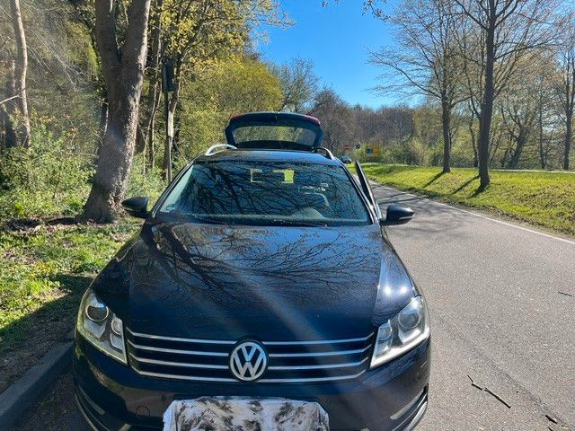 VW Passat Variant 211.000 km 7.750 &euro; Mühbrook 24582