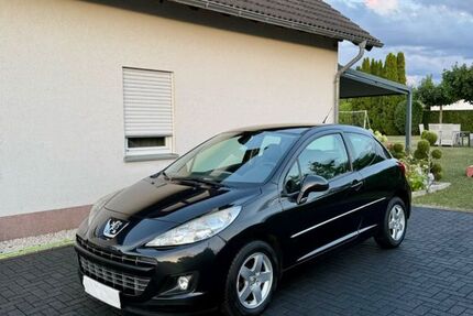 Peugeot 207 104.000 km 4.200 &euro; Hennef 53773