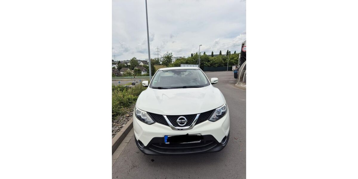 Nissan Qashqai 181.000 km 9.900 &euro; Wiehl 51674