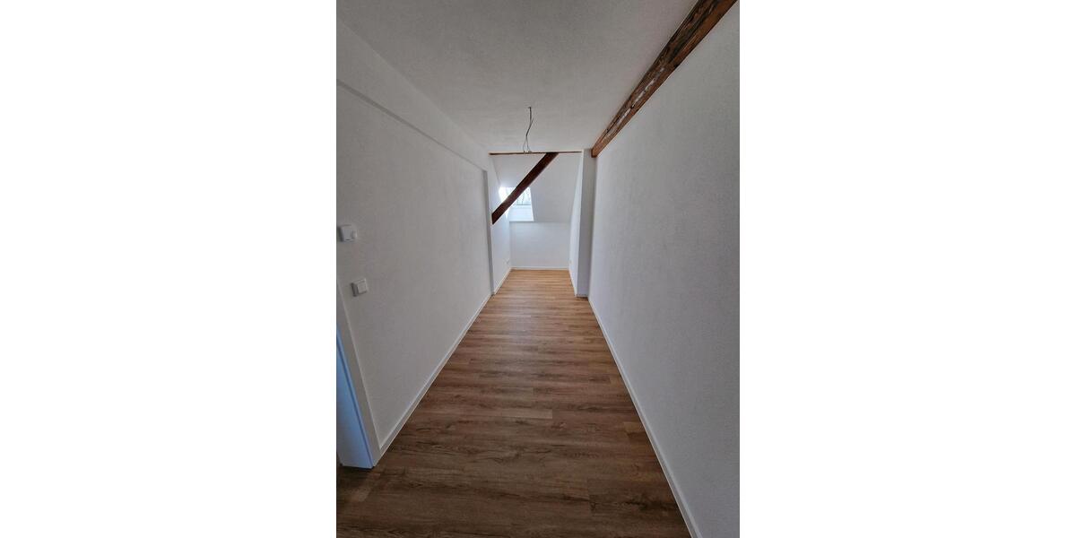 Dachgeschoßwohnung Zörbig - 3 Zimmer, 80 m&sup2;, 760&euro; | Angebot:25408249
