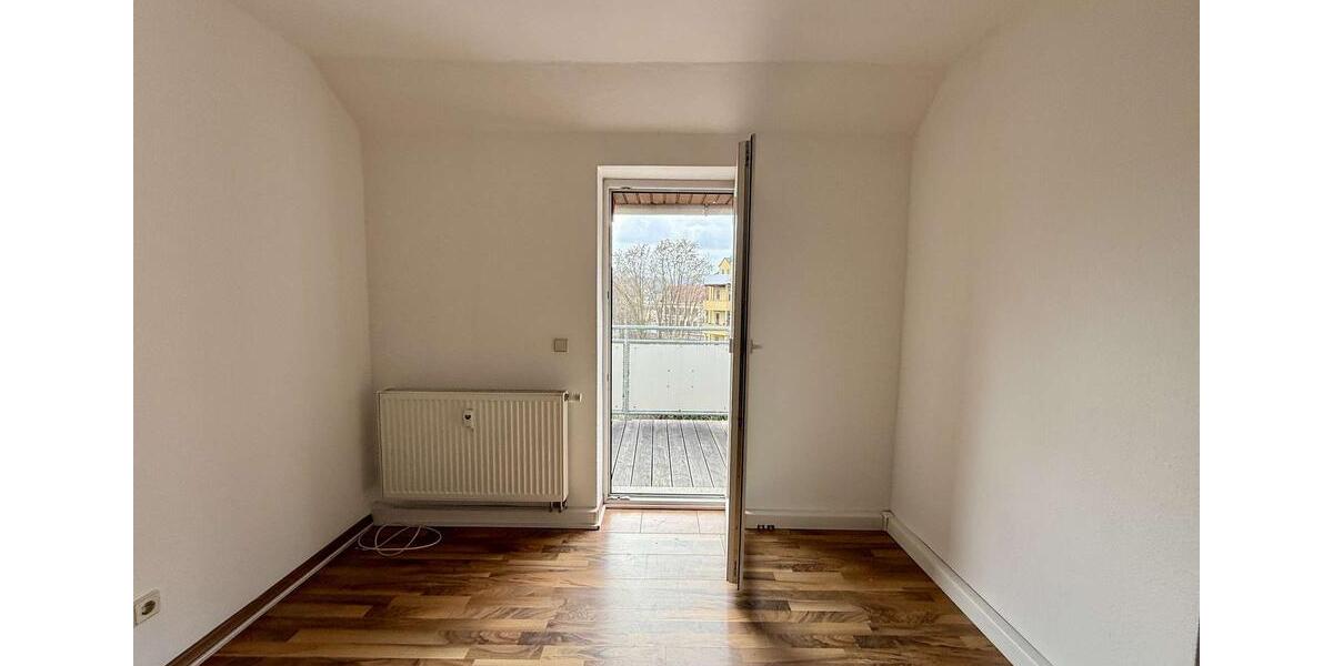 Etagenwohnung Döbeln - 4 Zimmer, 121 m&sup2;, 750&euro; | Angebot:26183314