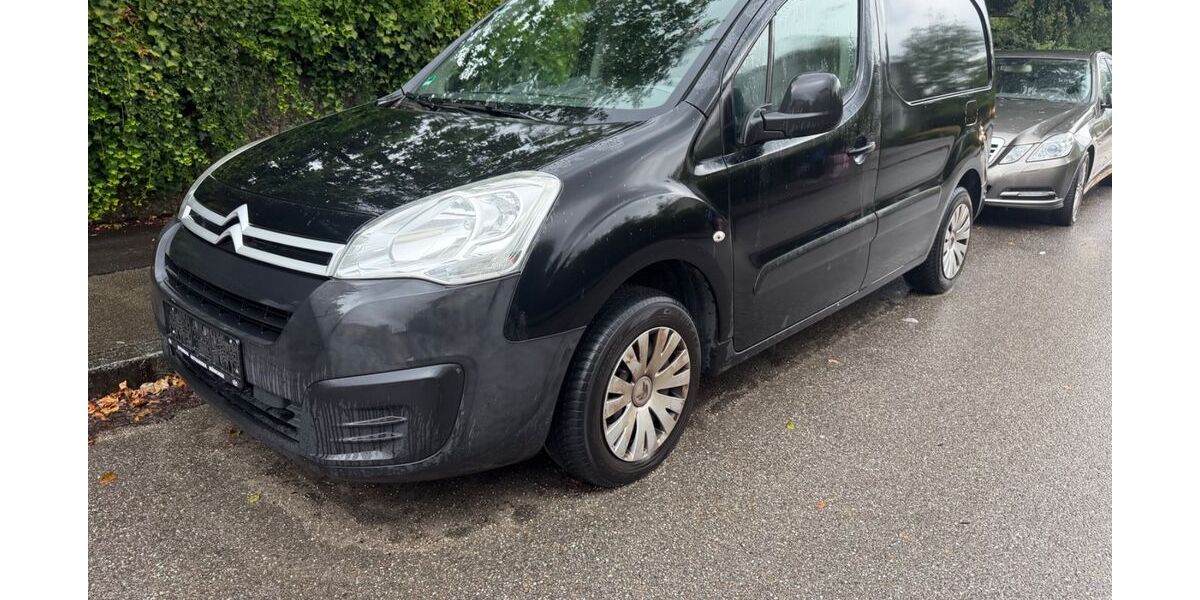 Citroen Berlingo 224.577 km 2.499 &euro; München 81929