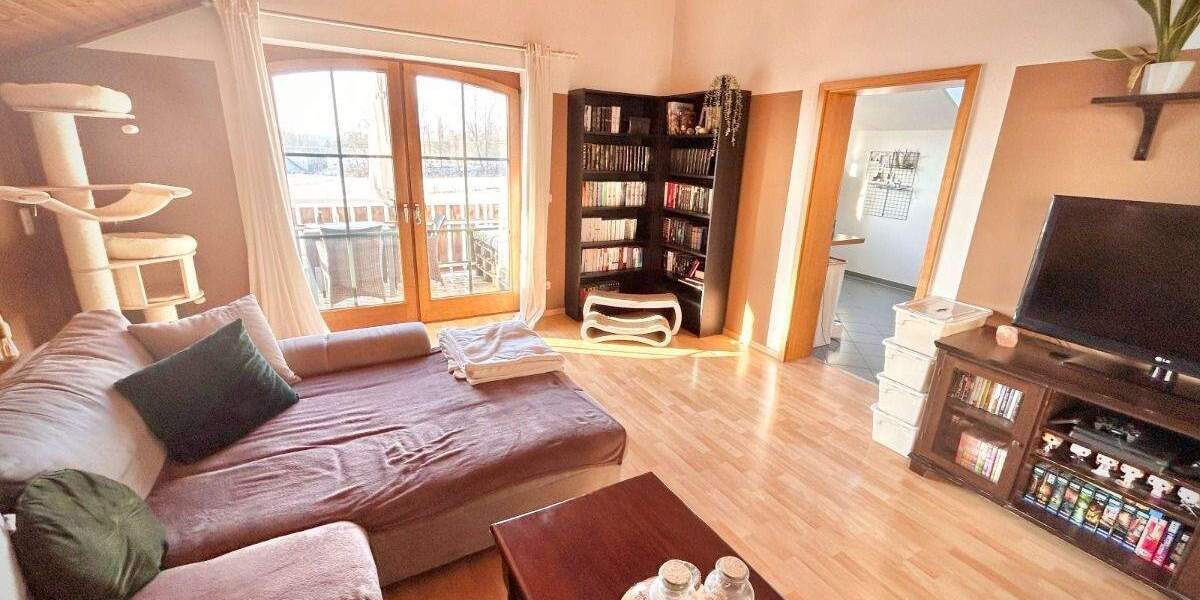 schönes, ruhiges und zentral gelegenes Einfamilienhaus mit zwei Garagen zu verkaufen 1 zimmer