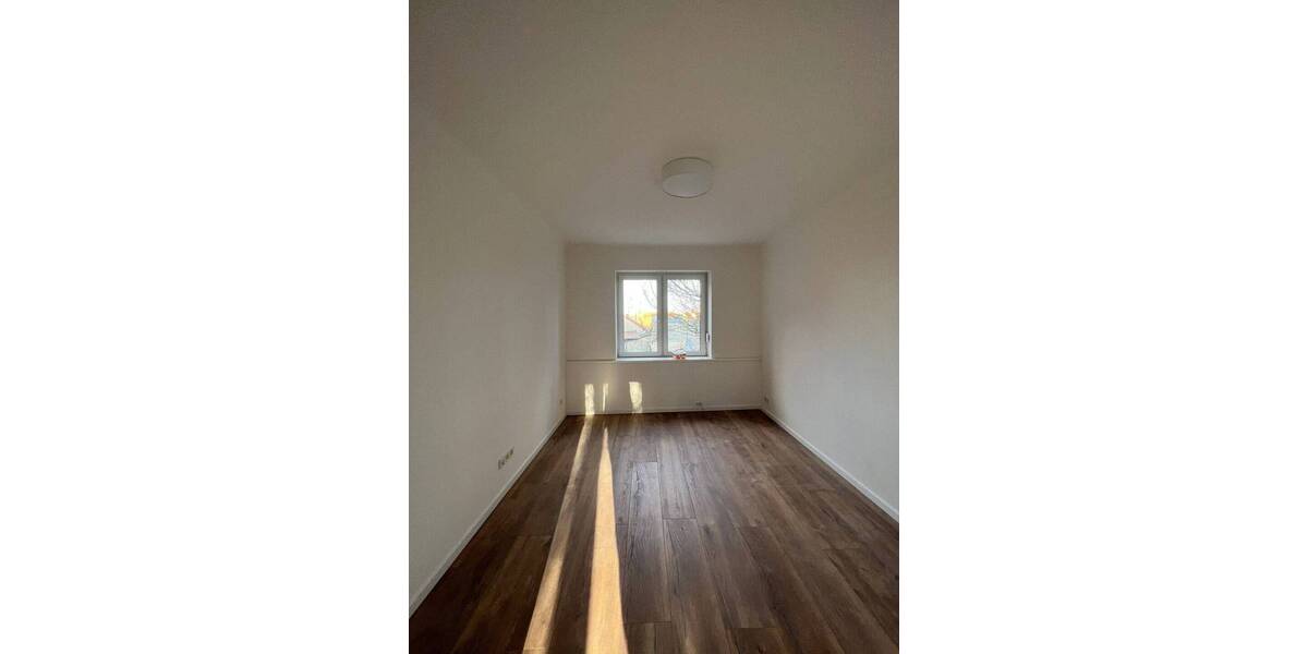 Moderne 4-Zimmer-Wohnung in Ensheim - saniert, hell und ab 01.08. verfügbar - Etagenwohnung Saarbrücken-Halberg Ensheim | Angebot:26954962