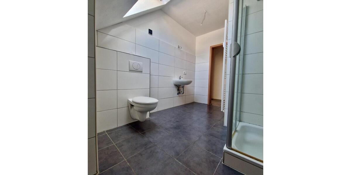 Dachgeschoßwohnung Bürstadt - 3 Zimmer, 72 m&sup2;, 930&euro; | Angebot:26302637