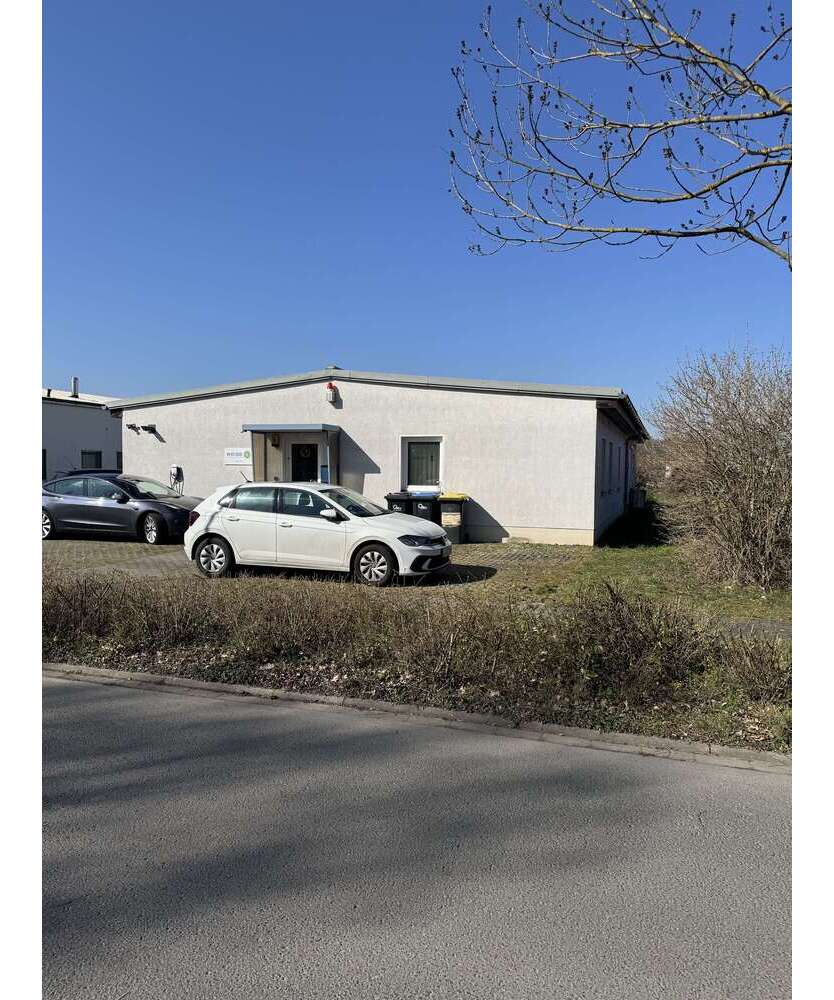 Büro in Großpösna 1.991 € 181 m²
