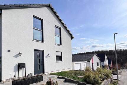 Haus Wachenroth - 4 Zimmer, 100 m&sup2;, 499.000&euro; | Angebot:26330351