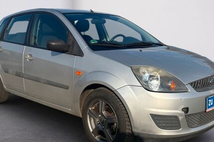 Ford Fiesta 146.128 km 1.999 &euro; Olpe 57462