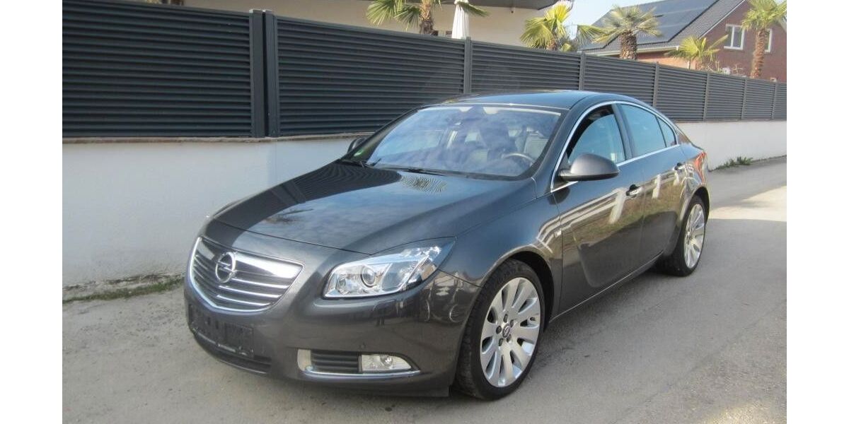 Opel Insignia 82.000 km 8.790 &euro; Öhringen-Cappel 74613