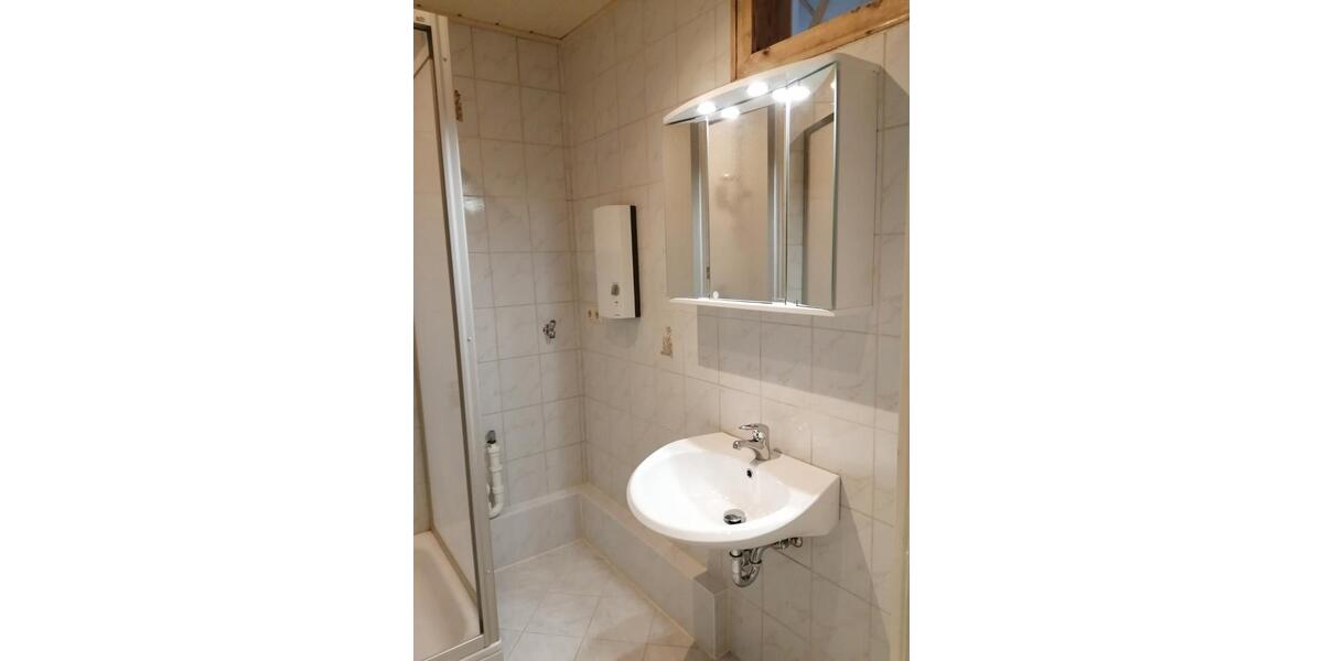 Etagenwohnung Hof Altstadt - 1 Zimmer, 51 m&sup2;, 380&euro; | Angebot:26413752