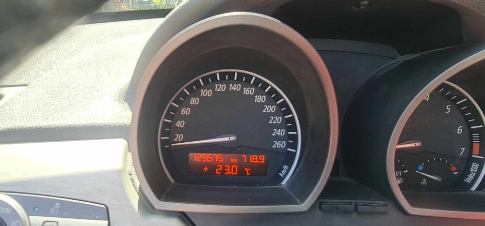 BMW Z4 125.600 km 13.500 € Blender 27337