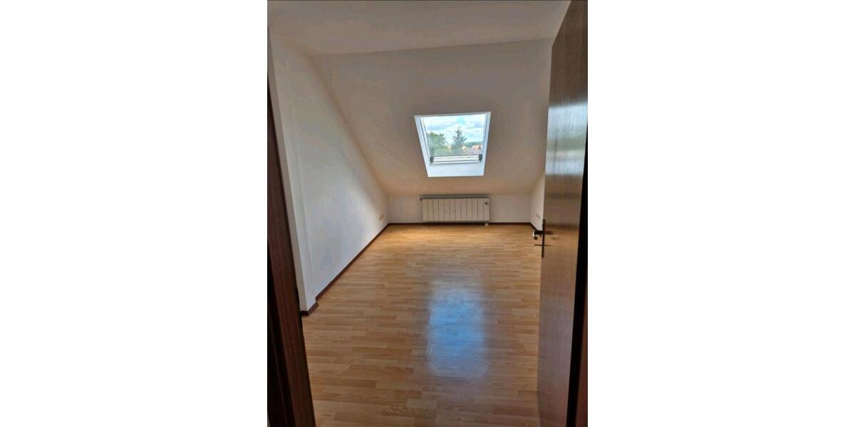 Dachgeschoßwohnung Petersaurach - 3.5 Zimmer, 95 m&sup2;, 239.000&euro; | Angebot:26340446