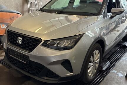 Seat Arona 129.297 km 10.990 &euro; Braunschweig 38122