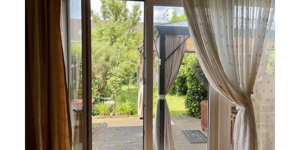 Reihenmittelhaus Köln Ossendorf - 4 Zimmer, 145 m&sup2;, 2.750&euro; | Angebot:24736531