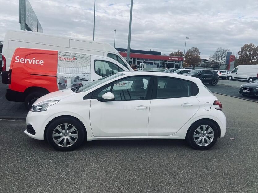 Peugeot 208 114.000 km 6.200 € Weißenhorn 89264