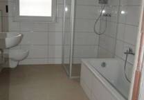 Erstbezug !! 2 Zi. Neubau Dachgeschoßwohnung mit Tageslichtbad und Wanne, Sonnenbalkon für Single oder Pärchen in Dettelbach-OT Effeldorf Whg. 6