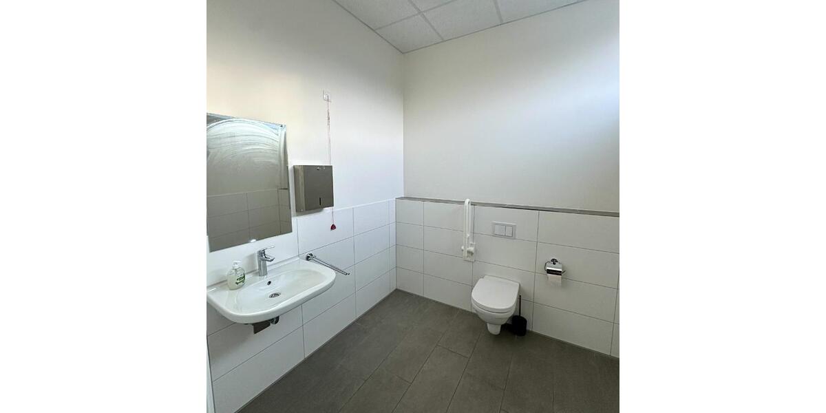 Attraktive Gewerbeeinheit in zentraler Lage von Uelsen zu vermieten zimmer