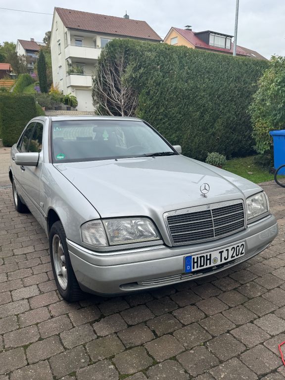 Mercedes-Benz C 180 135.770 km 3.499 € Söhnstetten 89555