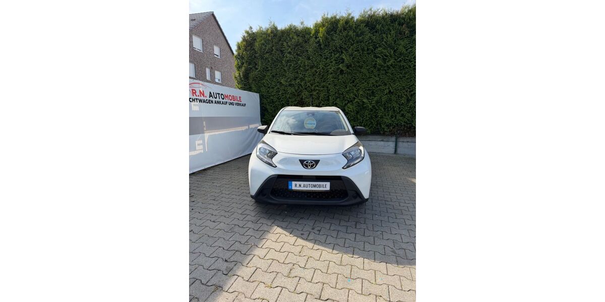 Toyota Aygo (X) 83.943 km 9.600 &euro; Dortmund 44388