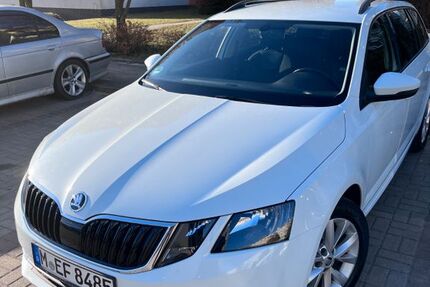 Skoda Octavia 195.662 km 10.990 &euro; München 81677
