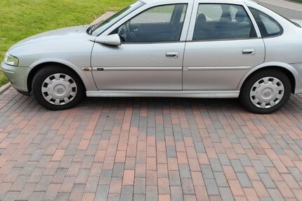 Opel Vectra 100.510 km 1.999 &euro; Burghaun 36151