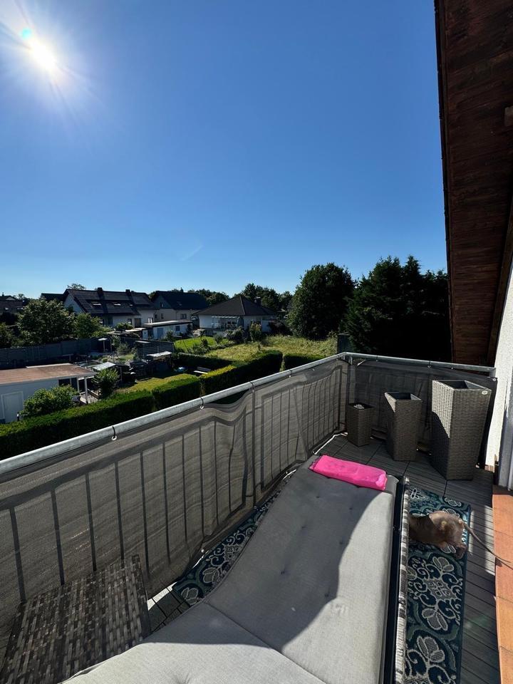 3ZKB ca. 75 qm mit Balkon, Einbauküche & Stellplatz in Überherrn