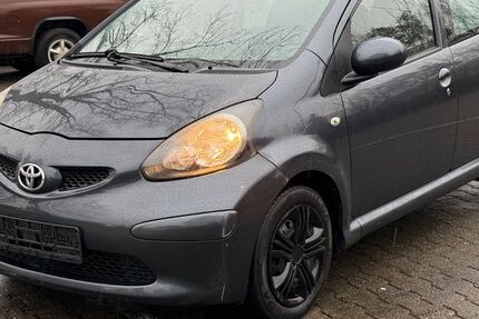 Toyota Aygo (X) 229.000 km 2.198 &euro; Rüsselsheim 65428