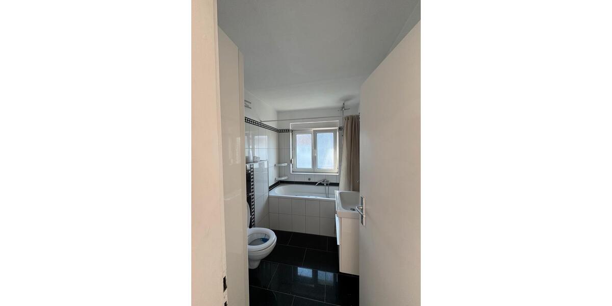 Etagenwohnung Vöhringen - 3 Zimmer, 64 m&sup2;, 1.300&euro; | Angebot:26313998