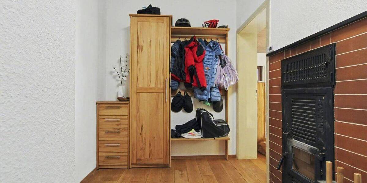 Mehrfamilienhaus, Wohnhaus Uhingen Baiereck - 6 Zimmer, 147 m&sup2;, 299.000&euro; | Angebot:26291346