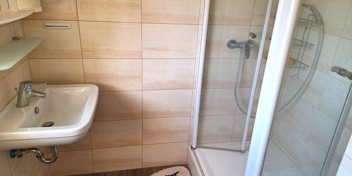 Reihenmittelhaus Forst (Lausitz) Forst-Stadt - 4 Zimmer, 110 m&sup2;, 125.000&euro; | Angebot:25986326