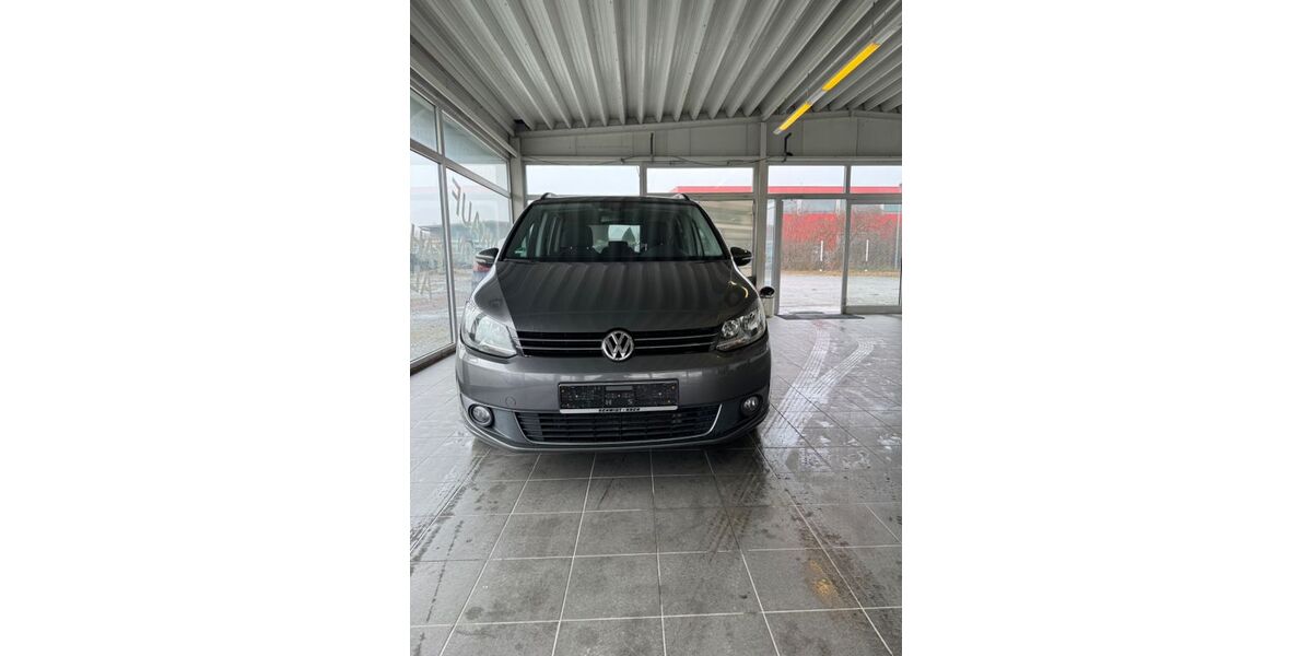 VW Touran 122.000 km 8.900 &euro; Bautzen 02625