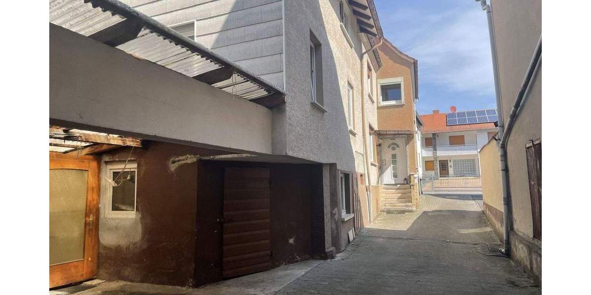 Mehrfamilienhaus, Wohnhaus Buseck Alten-Buseck - 7 Zimmer, 280 m&sup2;, 309.000&euro; | Angebot:25782526